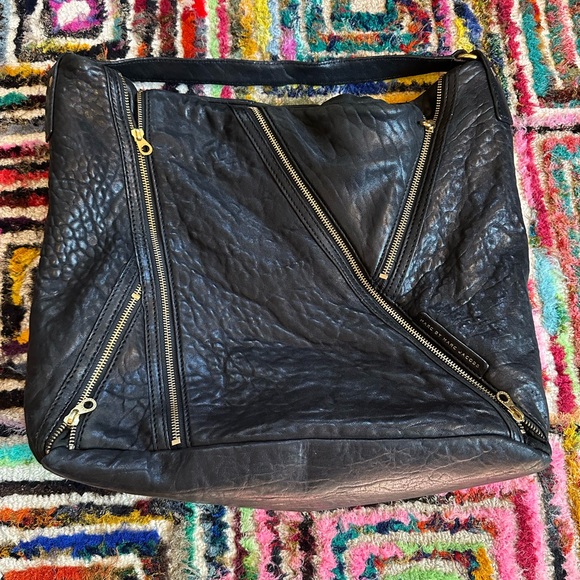 Marc Jacobs black Leola leather hobo bag w/ gold decorative zippers - Picture 3 of 16